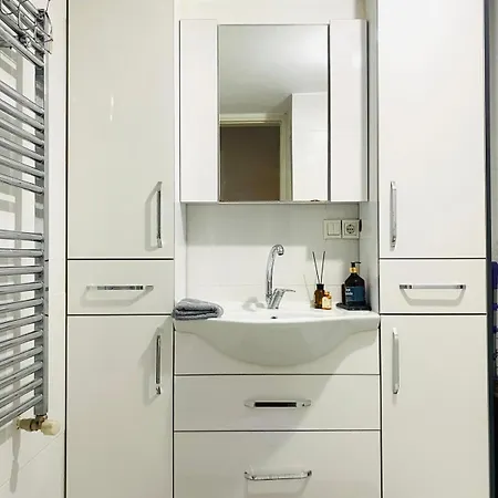 Comfy Flat 2 No Air Condition But Has Ceiling Fans And Heating Denizli (Denizli)
